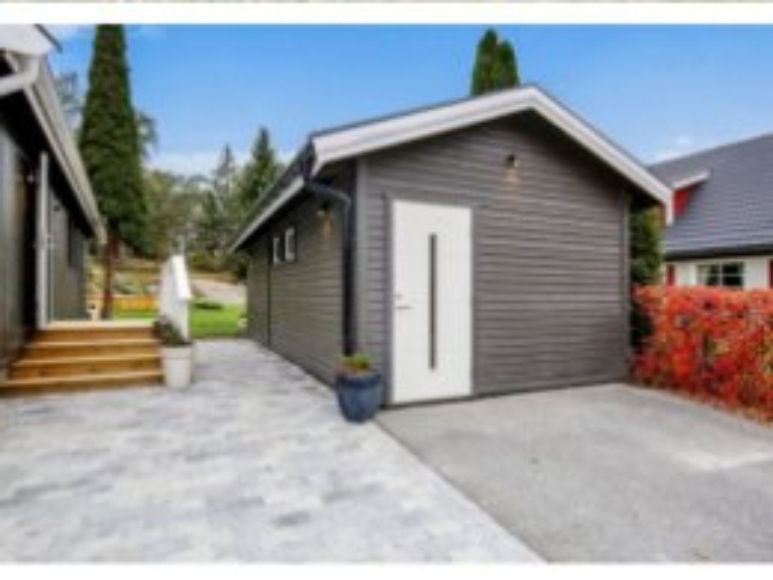 Infartsväg/parkeringsplats