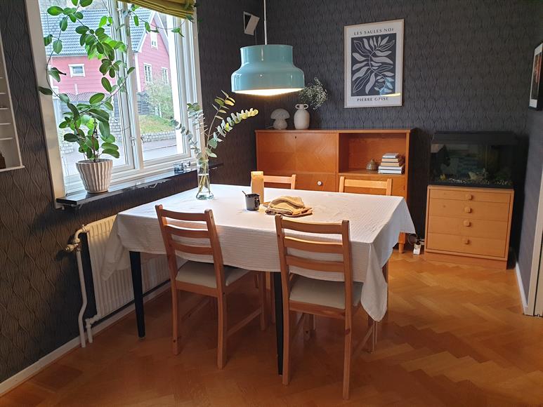 Matplats vid kök