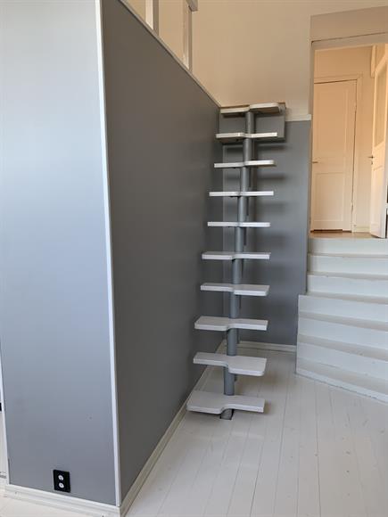 Trappan upp till loftet i sovrummet.