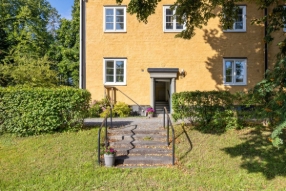 Kyrkogårdsvägen 67