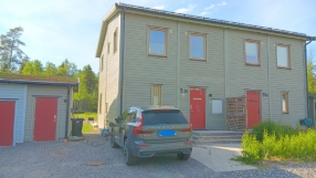 Lövsångarvägen 35A i Åkersberga