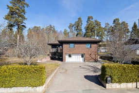 Mångatan 38 i Märsta